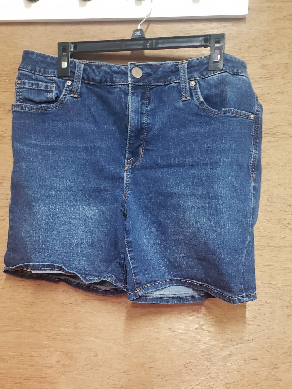 Seven7 Ladies Denim Shorts EUC 16